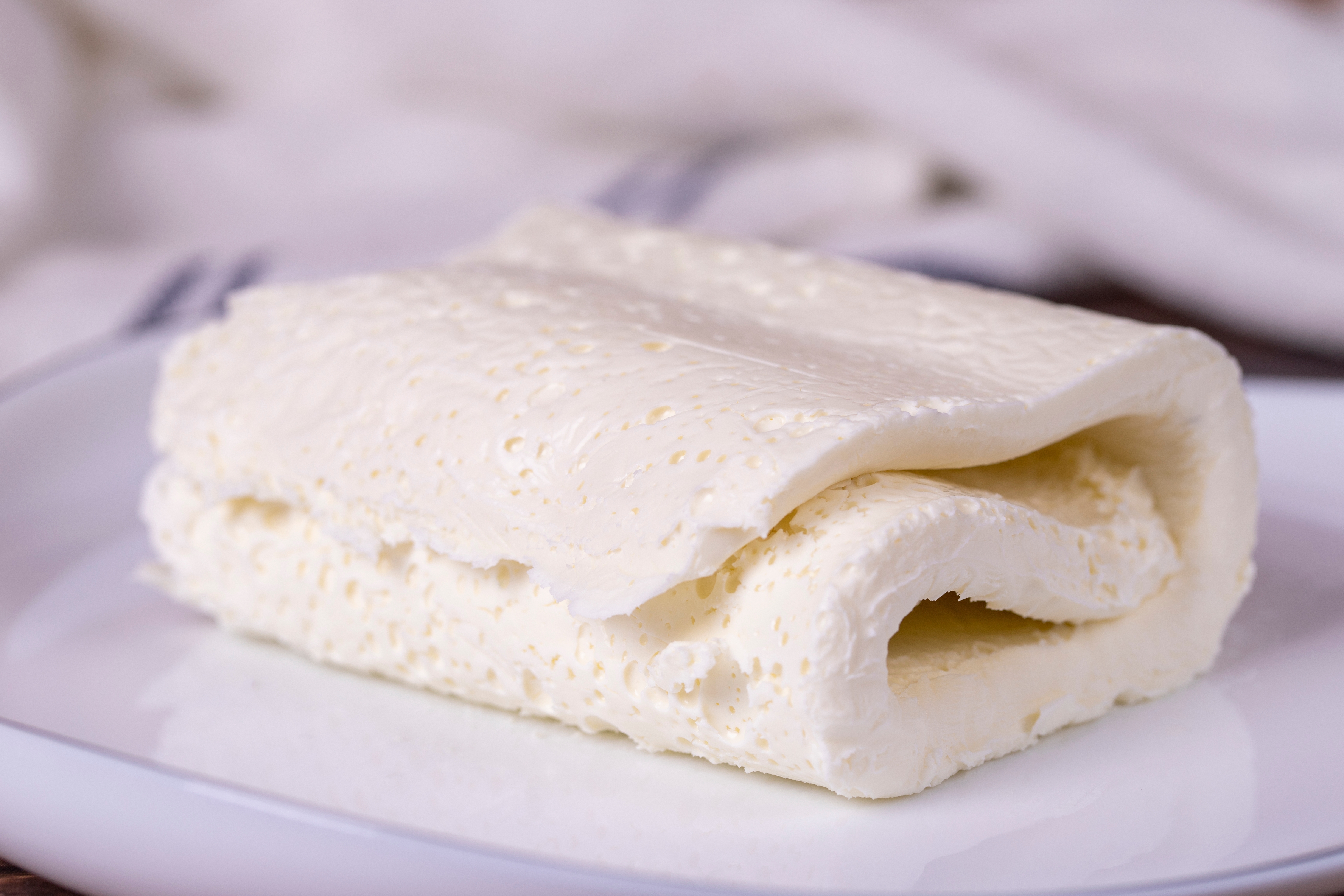 Al Asdeqaa Pure Egyptian Qeshta - Full Cream Roll | قشطة لباني بلدي طبيعية 